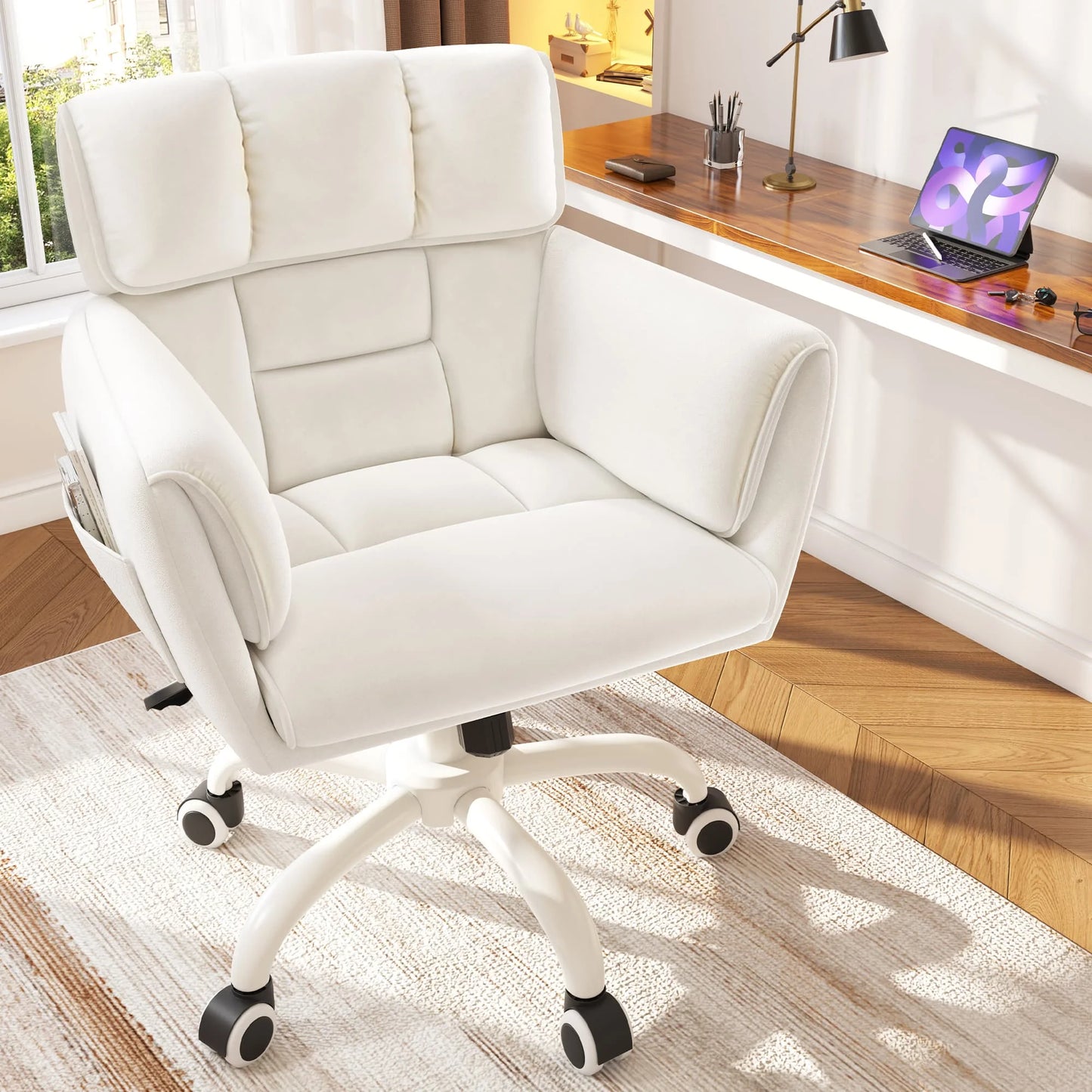 EnHomee Home Office Chair With Arms Wheels Adjustable Height Desk Chair